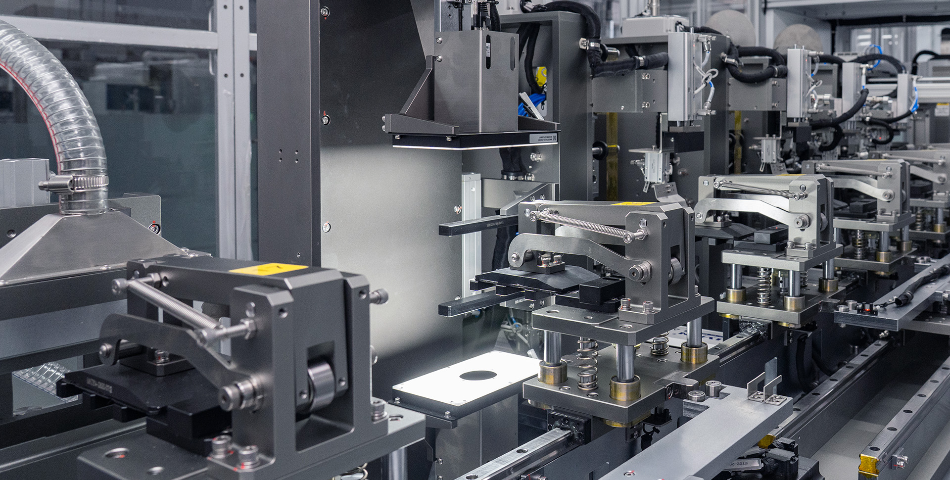 Mikrouna Intelligent Equipment Center